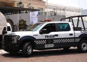 Asesinan y calcinan a maestra en Veracruz; detienen a hija y yerno menores