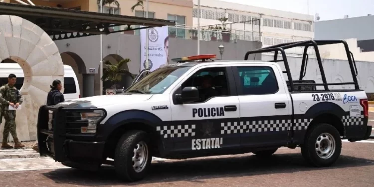 Asesinan y calcinan a maestra en Veracruz; detienen a hija y yerno menores
