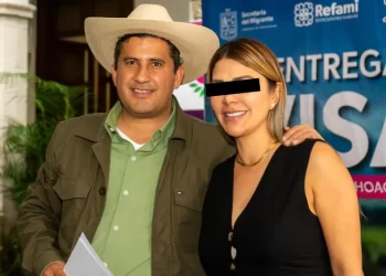 Arrestan a secretaria particular de Carlos Manzo por presunta filtración al CJNG