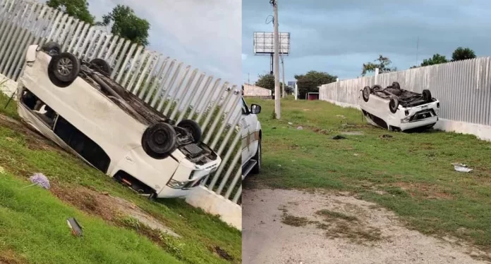 Camioneta Urvan vuelca en la Colosio por pavimento mojado