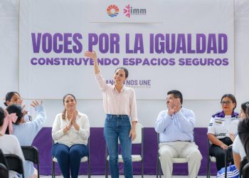 Ana Paty Peralta lleva “Voces por la Igualdad” a estudiantes