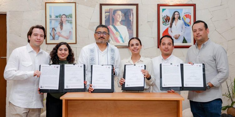 Firma Ana Paty Peralta acuerdo con INSUS