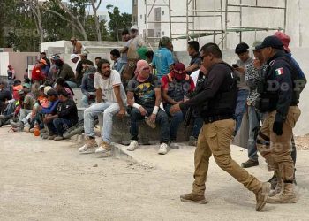 Autoridades buscan a dos obreros desaparecidos en obra de Cancún