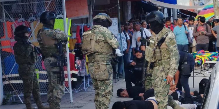 Aseguran a empleados de anexo en ‘El Crucero’ tras confusión