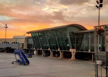 Suspensión de vuelos en El Paso por incursión de drones