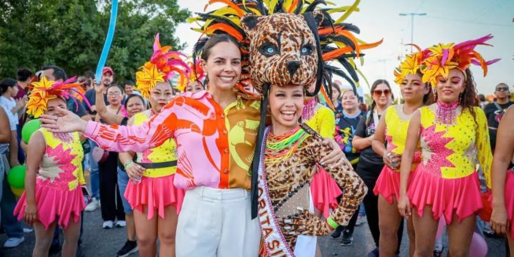 Ana Paty Peralta encabeza desfile del Carnaval Cancún 2026