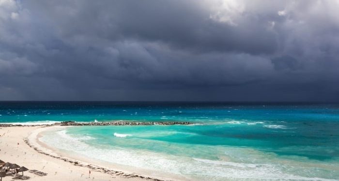 Clima en Cancún 10 de febrero: prevén lluvias y fuertes vientos