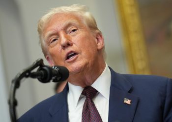 Insiste Trump que México no enviará petróleo a Cuba