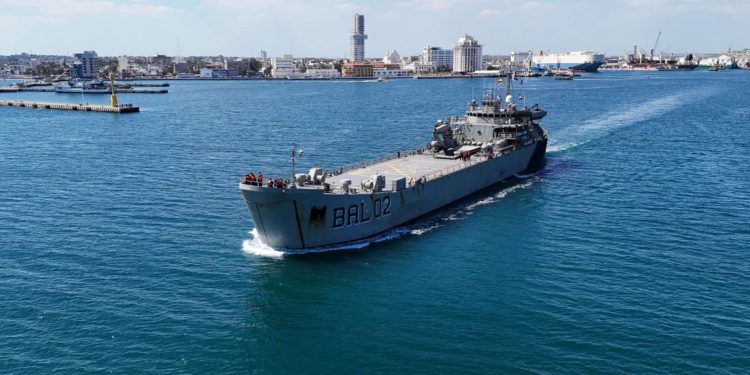 Arriban a Cuba barcos con ayuda humanitaria enviados por México