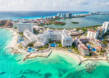 Prevén llegada de 27 mil estudiantes por spring break en Cancún