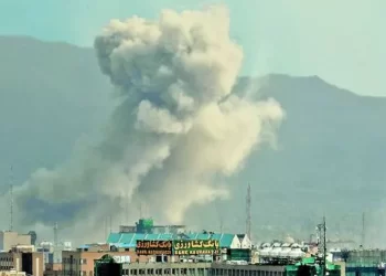 Irán amenaza con frenar exportaciones de petróleo y prender fuego a barcos