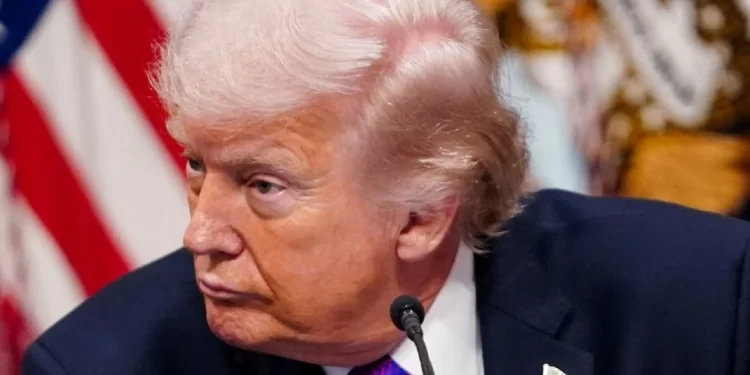 “Irán debe rendirse o no habrá acuerdo”, advierte Trump tras ataques conjuntos con Israel