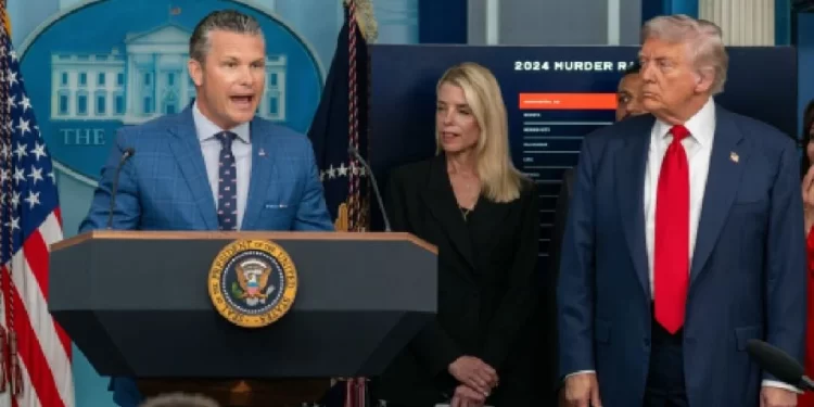 “Hoy será el día más intenso de bombardeos en Irán”, anuncia Pete Hegseth desde el Pentágono