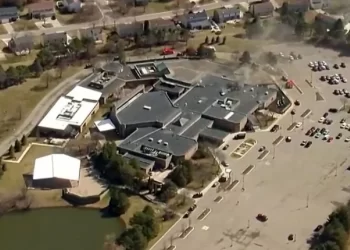 Tiroteo en sinagoga de Michigan: sospechoso abatido y niños evacuados