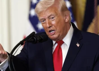 Trump critica a Sheinbaum y asegura que no quiere enfrentar a los cárteles