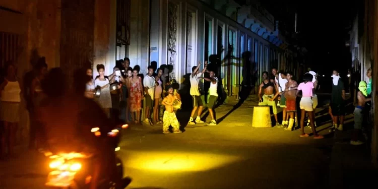 Cuba enfrenta sismo de magnitud 6 en plena crisis eléctrica que mantiene a la isla a oscuras
