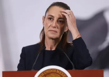 FGR contradice a Sheinbaum y apunta a incendio dentro de instalaciones de Dos Bocas