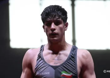 Irán ejecuta en la horca a campeón de lucha libre de 19 años acusado sin juicio justo