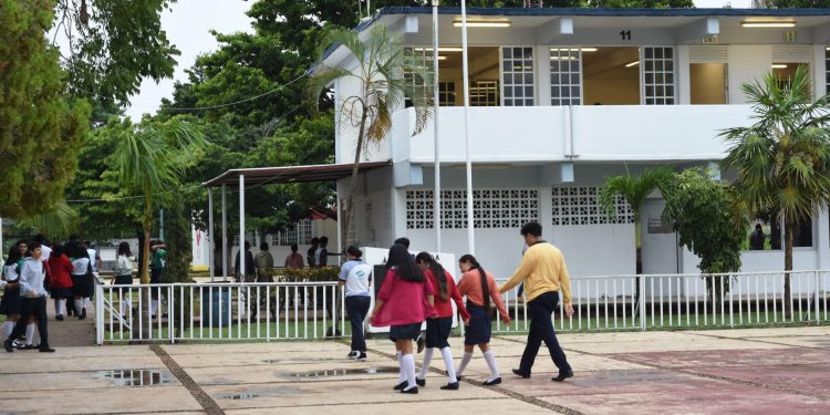 Inician vacaciones de Semana Santa más de 338 mil estudiantes de Quintana Roo
