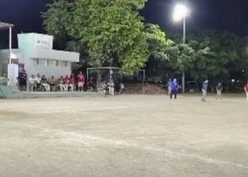 Jugador agrede a ampáyer de la tercera edad en sóftbol de Cancún