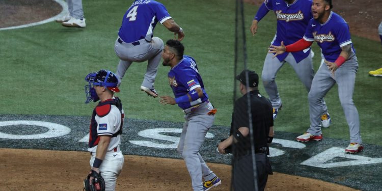 Venezuela conquista su primer Clásico Mundial de Béisbol ante EE.UU.