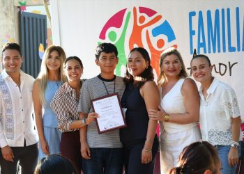 La paz se construye en equipo: Ana Paty Peralta