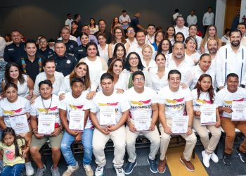 Impulsa Ana Paty Peralta reinserción social para fortalecer tejido social