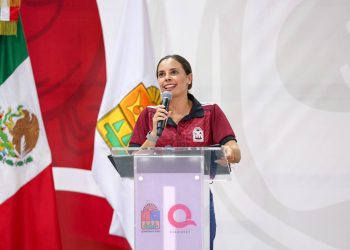 Abanderan Ana Paty Peralta y Mara Lezama a delegación de Quintana Roo rumbo a la CONADE 2026