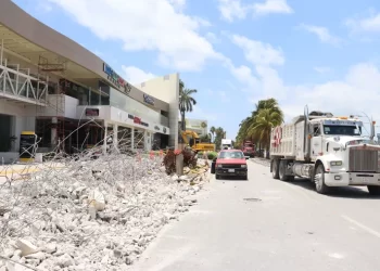 Distribuidor vial Kukulcán en Cancún abriría en octubre