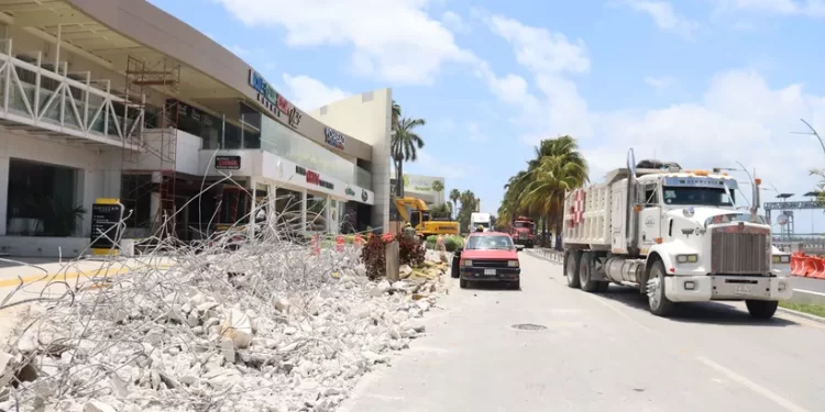 Distribuidor vial Kukulcán en Cancún abriría en octubre