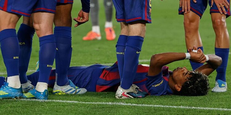 Lamine Yamal lesionado tras marcar penal con Barcelona en LaLiga 2026