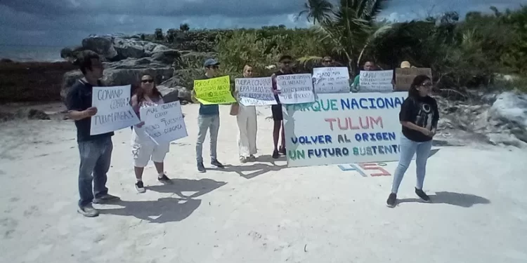 Convocan a bloqueo carretero por acceso a playas libres en Tulum