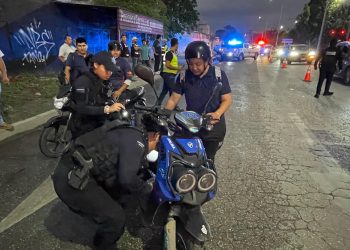 Operativo en Cancún deja varias motocicletas irregulares aseguradas