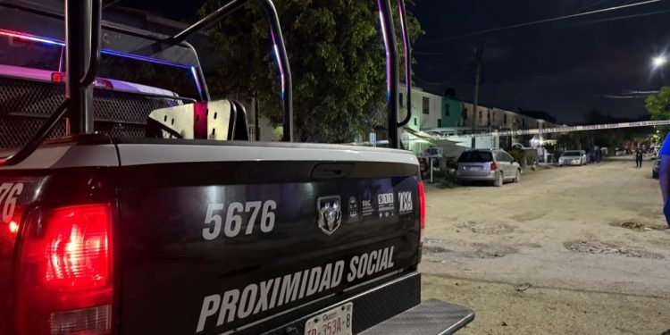 Sobrevive a ataque a balazos sujeto en prisión domiciliaria en Cancún