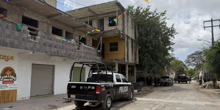 Encuentran a hombre sin vida y con signos de violencia en cuartería de Bonfil