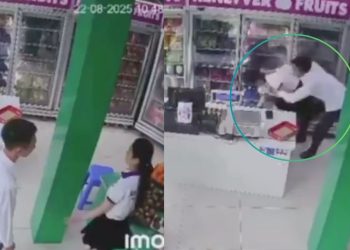 Golpea brutalmente a su compañera de clase porque rechazó ser su novia