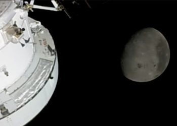 Artemis II llega a la órbita lunar y marca regreso histórico humano