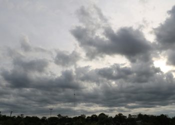 Clima en Cancún miércoles 15 de abril: Ambiente caluroso con cielo medio nublado en la Península de Yucatán