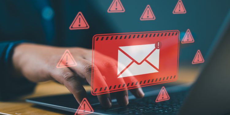 ¡Alerta total! Detectan correos falsos del SAT en Cancún