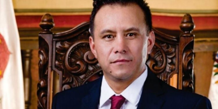 Alcalde de Taxco y su padre son rescatados con vida tras operativo federal