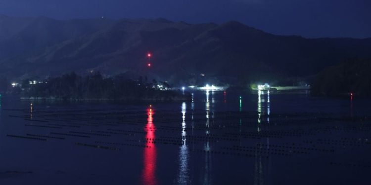 Japón evacúa a 170 mil tras fuerte terremoto 7.5 y amenaza de tsunami
