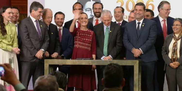 Sheinbaum impulsa acuerdo para fortalecer la industria del acero en México