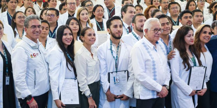 Respalda Ana Paty Peralta llegada de especialistas al IMSS en Quintana Roo