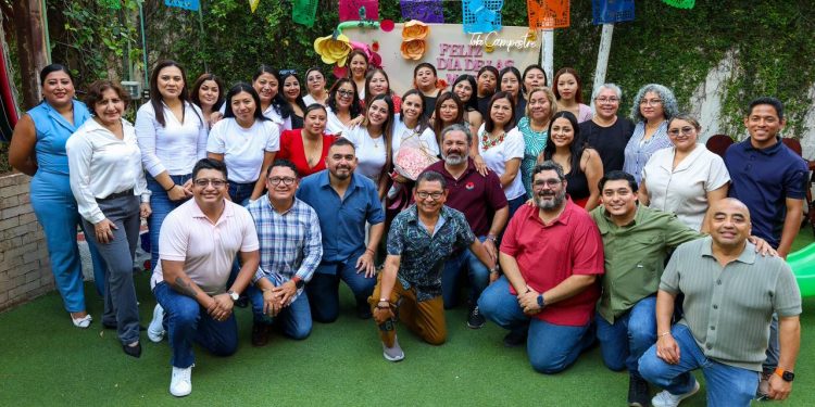 Reconoce Ana Paty Peralta a madres trabajadoras de Servicios Públicos Municipales