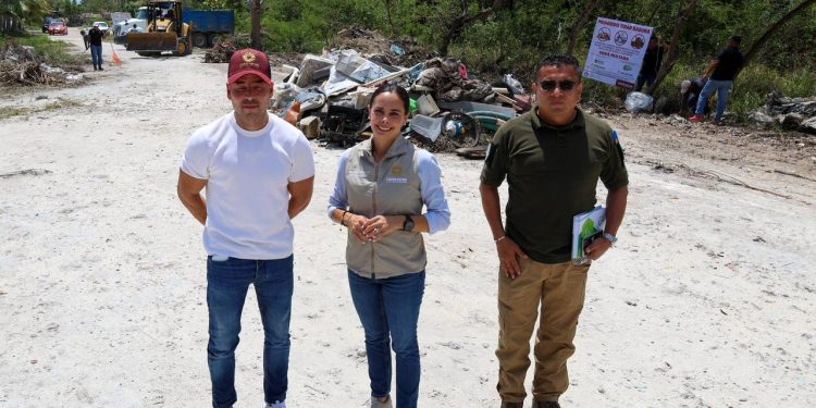Ana Paty Peralta clausura tiradero clandestino en Cancún