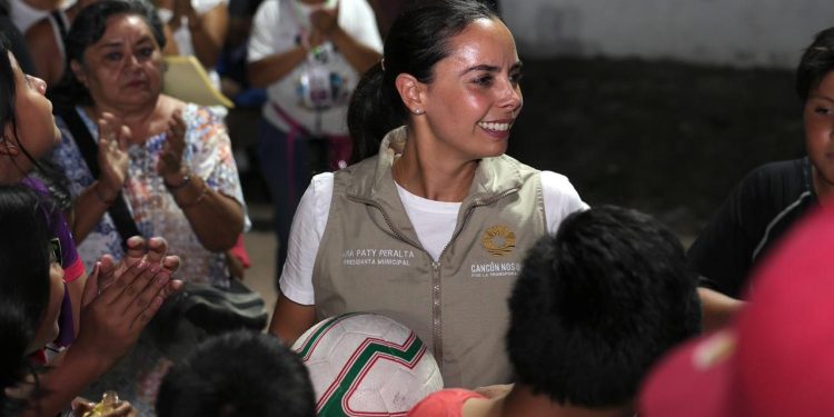 Ana Paty Peralta mejora iluminación en espacio deportivo familiar