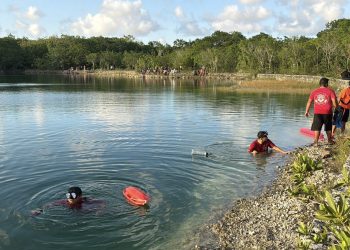 Estudiante desaparece en laguna de Cancún; jugaba con amigos