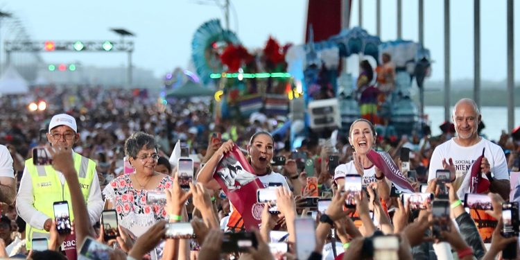 Inaugura Gobierno de México el puente Nichupté en Cancún, Quintana Roo