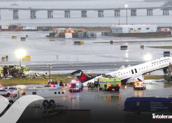 Avión de United Airlines Boeing 767 tras accidente cerca de Newark durante aterrizaje de emergencia