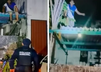 Persecución en Cancún termina con presunto asaltante detenido en techos